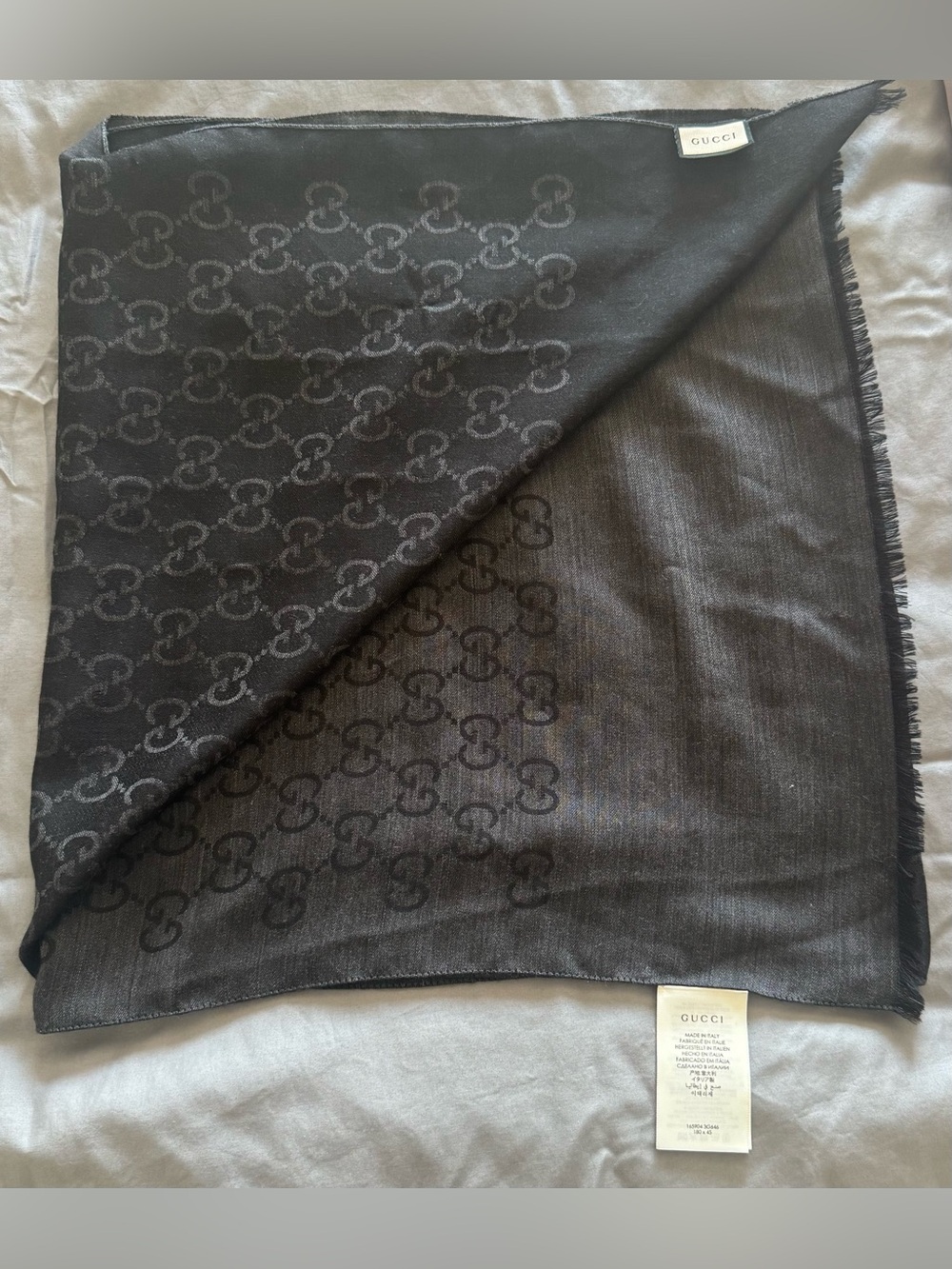 Authentic Gucci GG Monogram Reversible Wool Silk Scarf 180x45 Charcoal Black